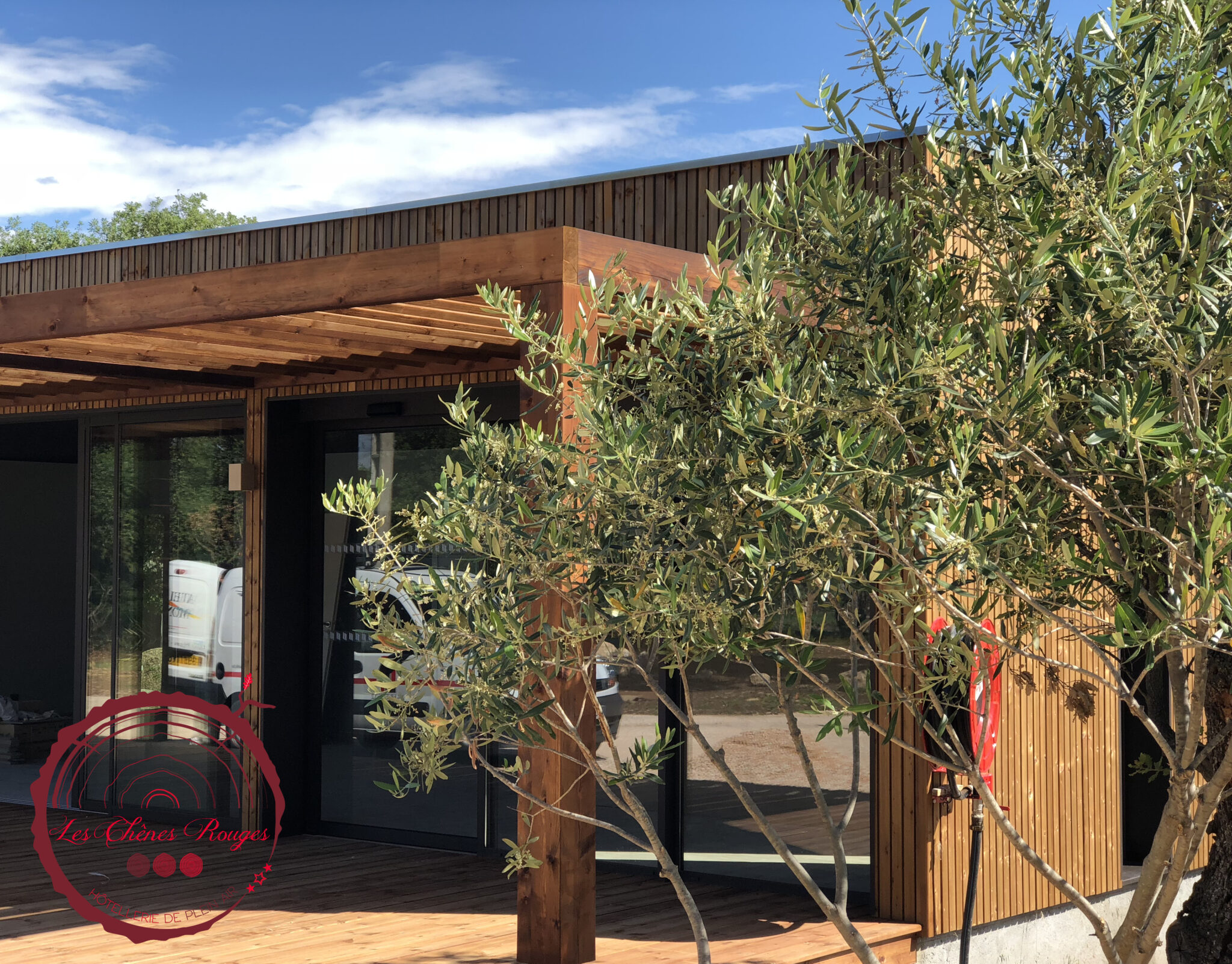 Réception_nouveauté_camping_argeles_olivier_bois_nature_accueil