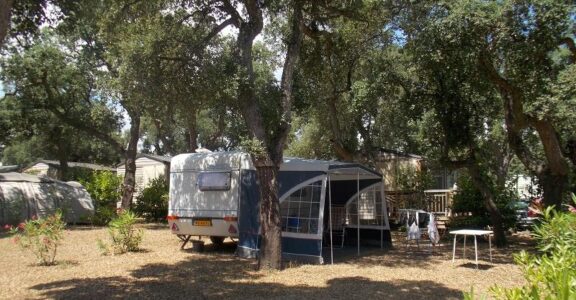 Forfait-confort-eau-camping-chenes-rouges-argeles